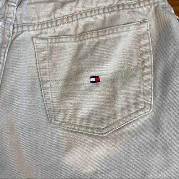 TOMMY HILFIGER VINTAGE Women's size 10 Beige Denim Shorts leather patch COTTON - Picture 4 of 6